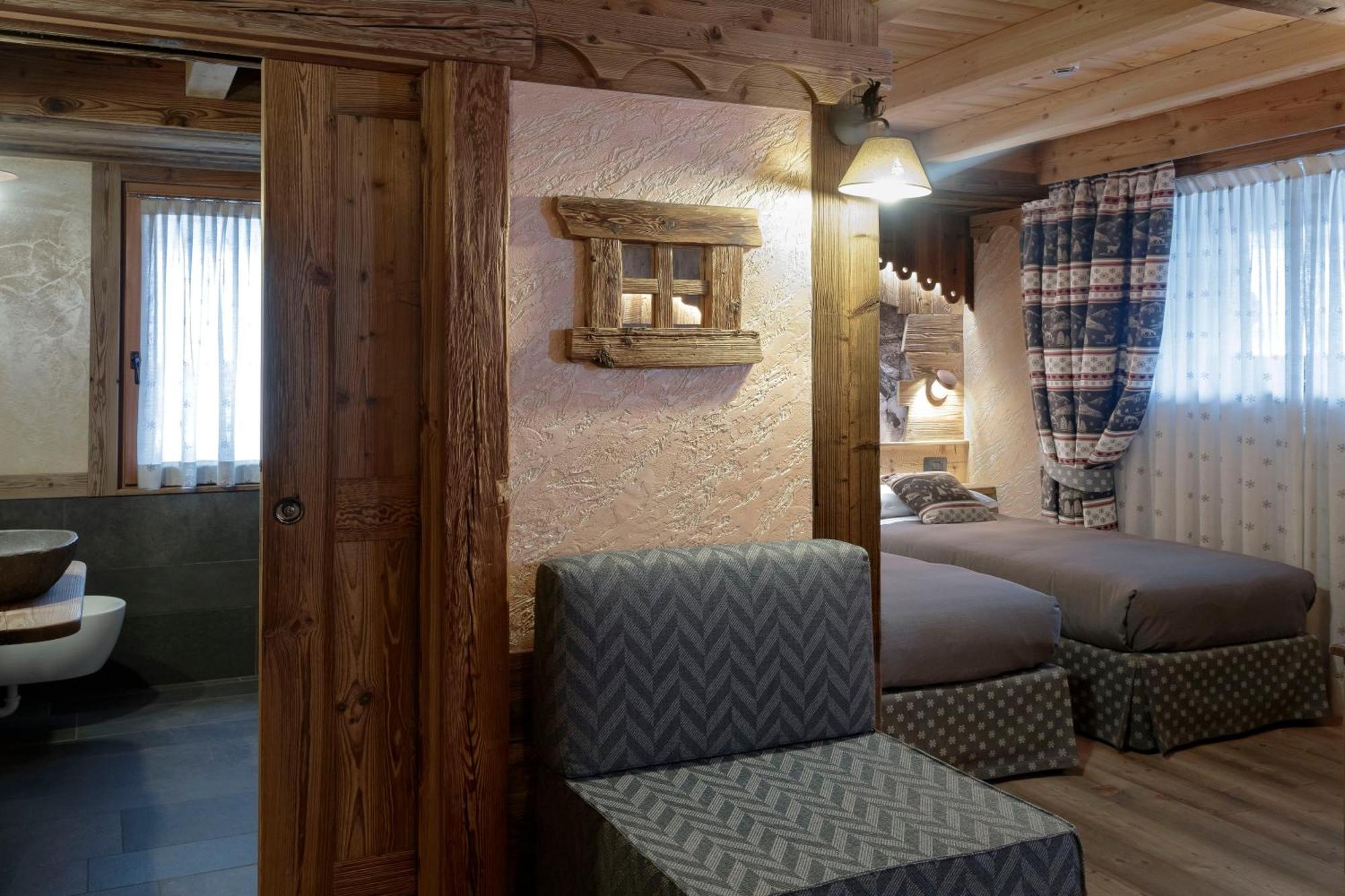Chalet Matterhorn Francois - Central Ski Chalet With Spa And Breakfast, 100Mt Lift Breuil-Cervinia Exterior photo