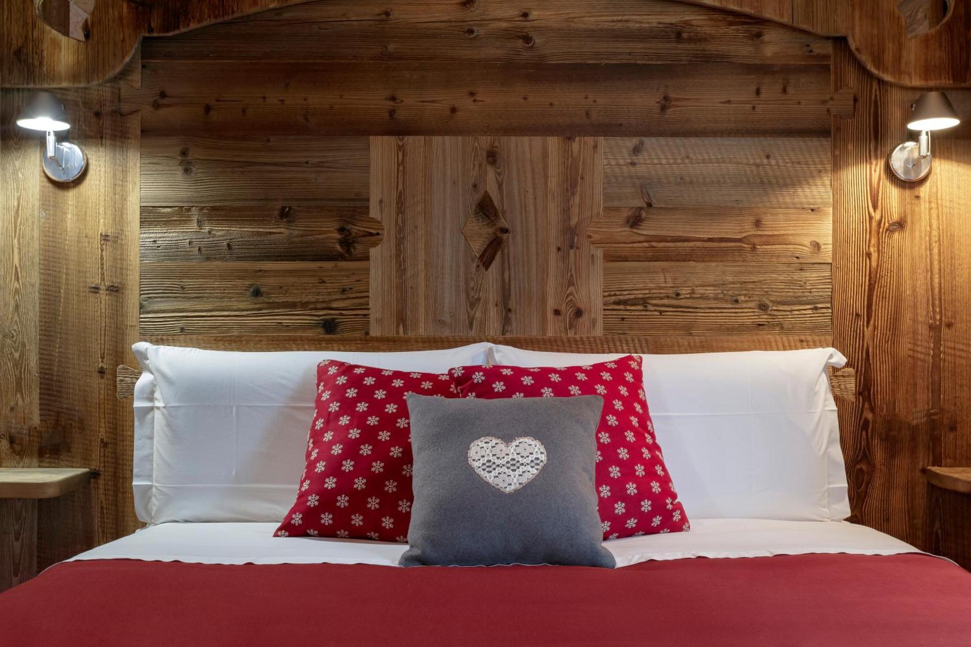 Chalet Matterhorn Francois - Central Ski Chalet With Spa And Breakfast, 100Mt Lift Breuil-Cervinia Exterior photo