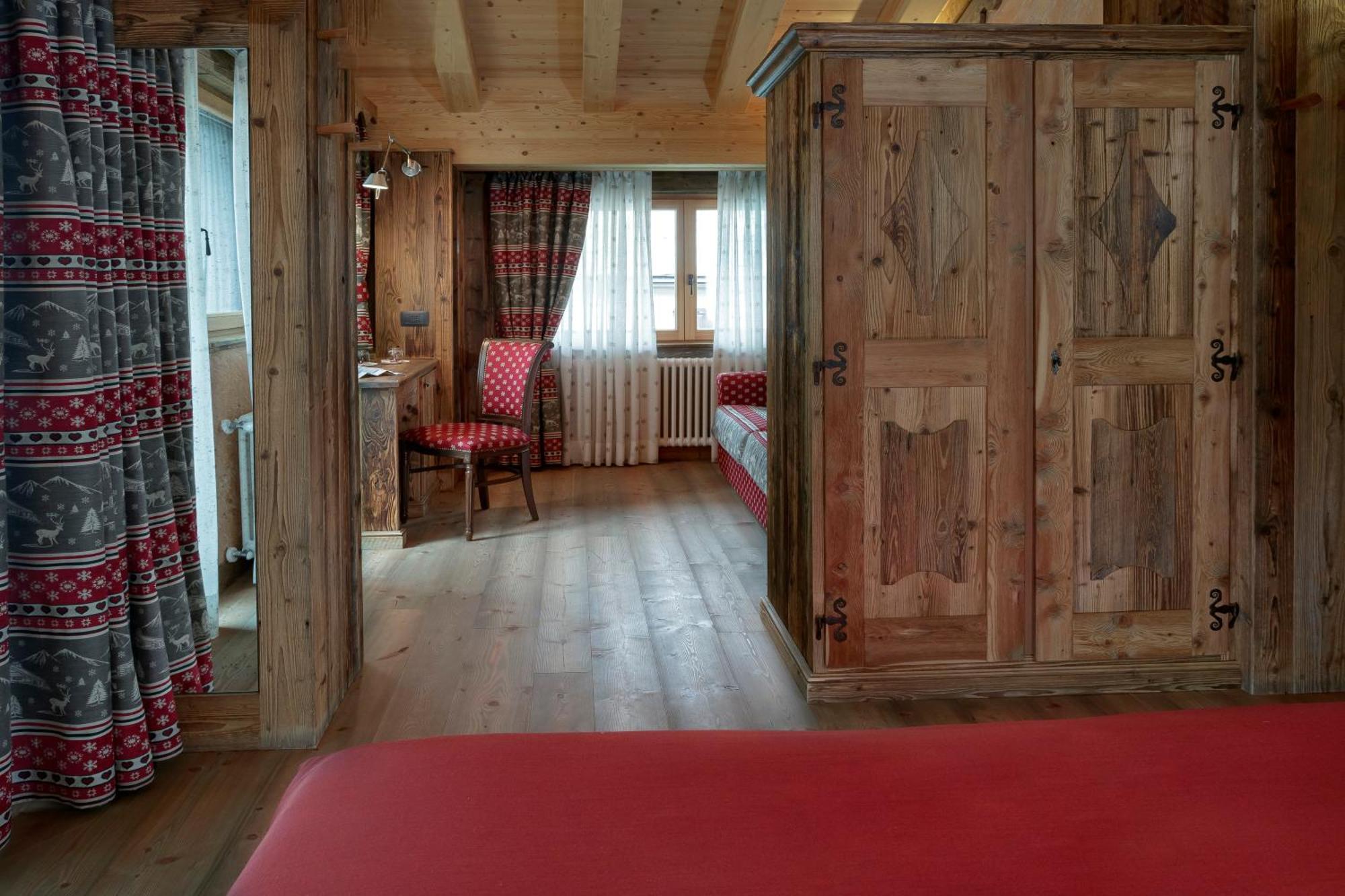 Chalet Matterhorn Francois - Central Ski Chalet With Spa And Breakfast, 100Mt Lift Breuil-Cervinia Exterior photo